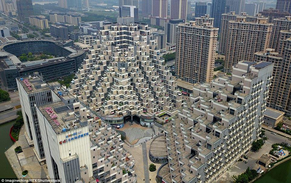 Khám phá những công trình kiến trúc kỳ lạ ở Trung Quốc
